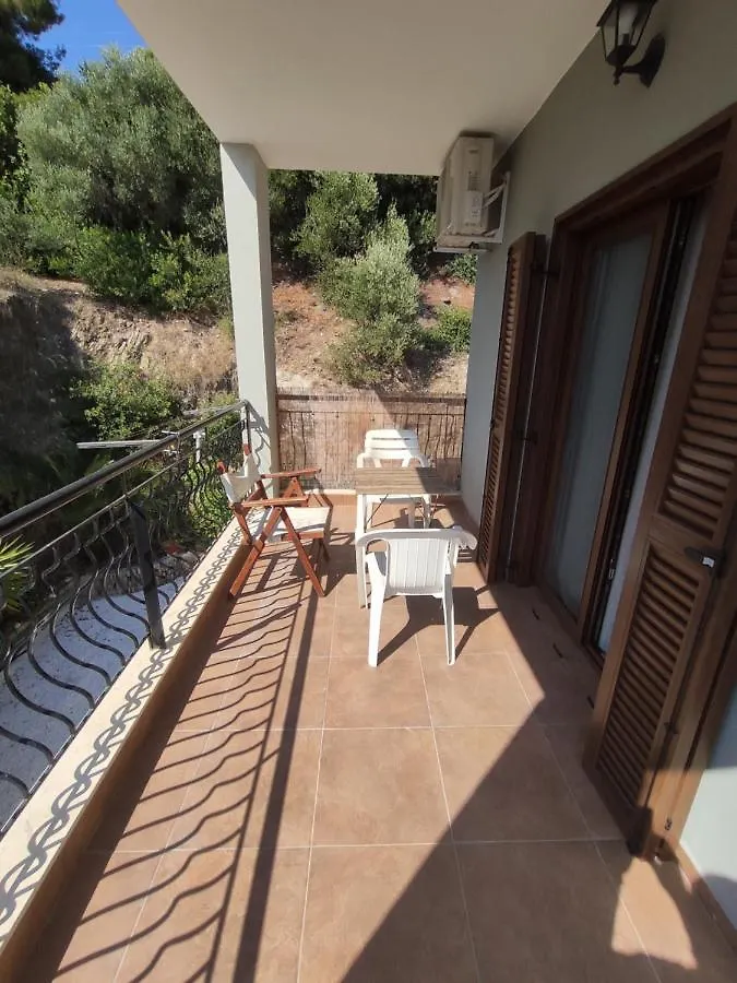 Apartment Studios Ioannou Neos Marmaras